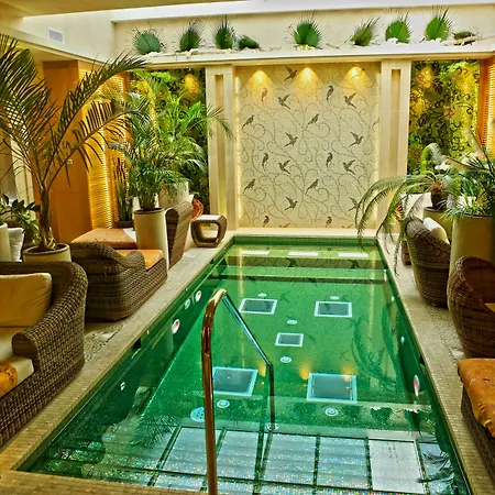 La Farandole 4* Санари-сюр-Мер