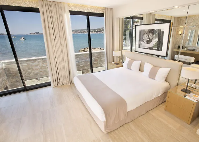 Hotel La Farandole 4*