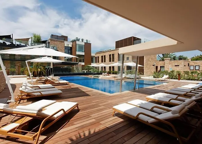 فندق La Farandole 4*