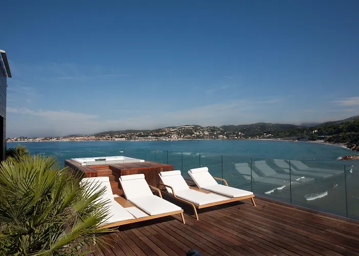 Hotel La Farandole 4*