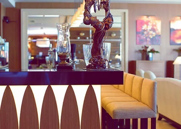 فندق La Farandole 4*